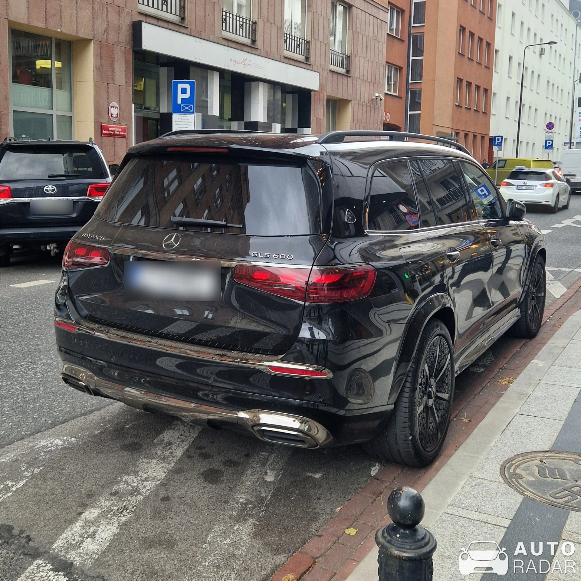Mercedes-Maybach GLS 600 Night Series spotted in Warszawa