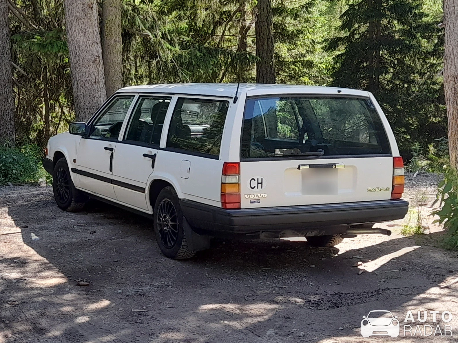 Volvo 940 Estate spotted in Susch