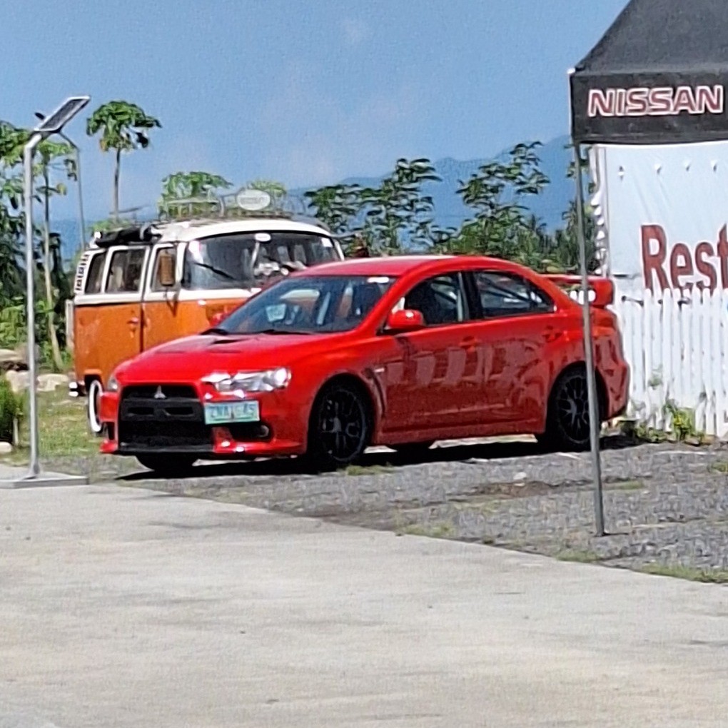 Mitsubishi Lancer Evolution X GSR FQ-300