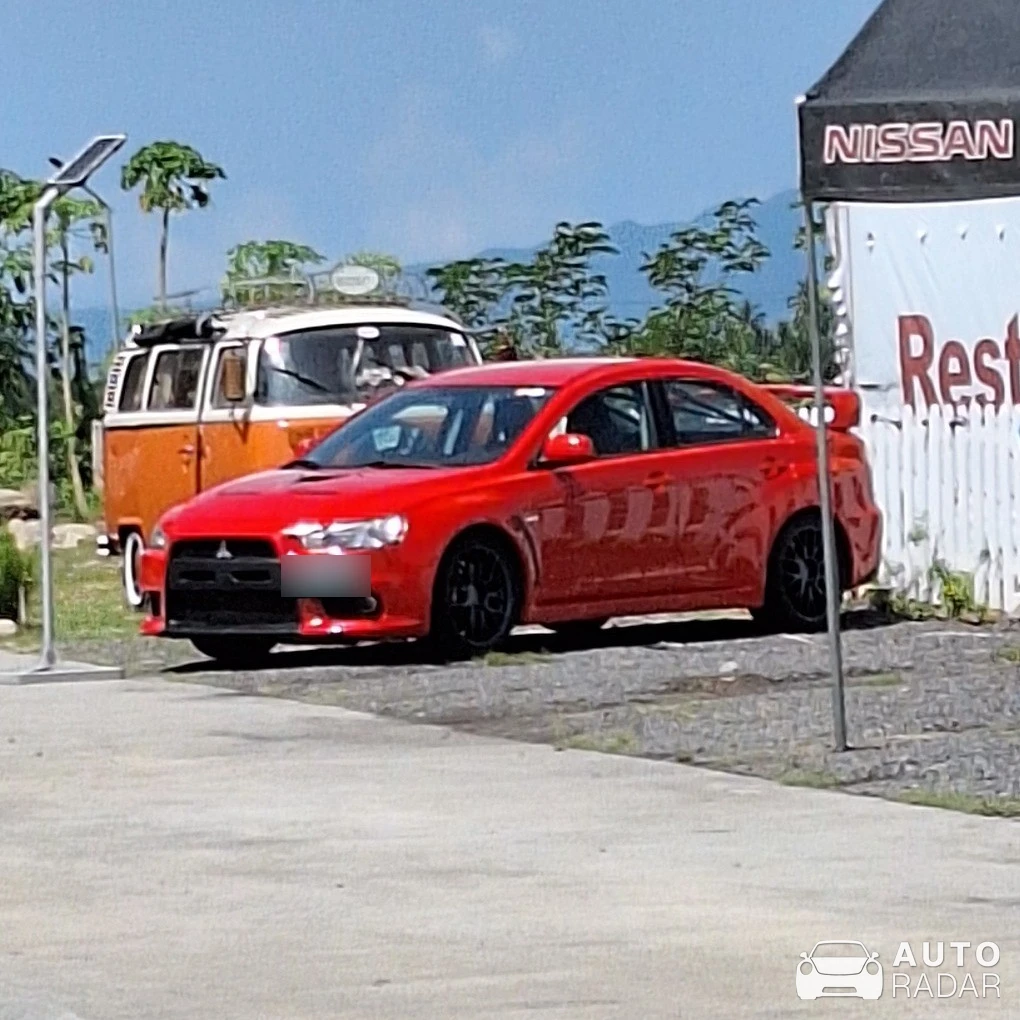 Mitsubishi Lancer Evolution X GSR FQ-300 spotted in Pili