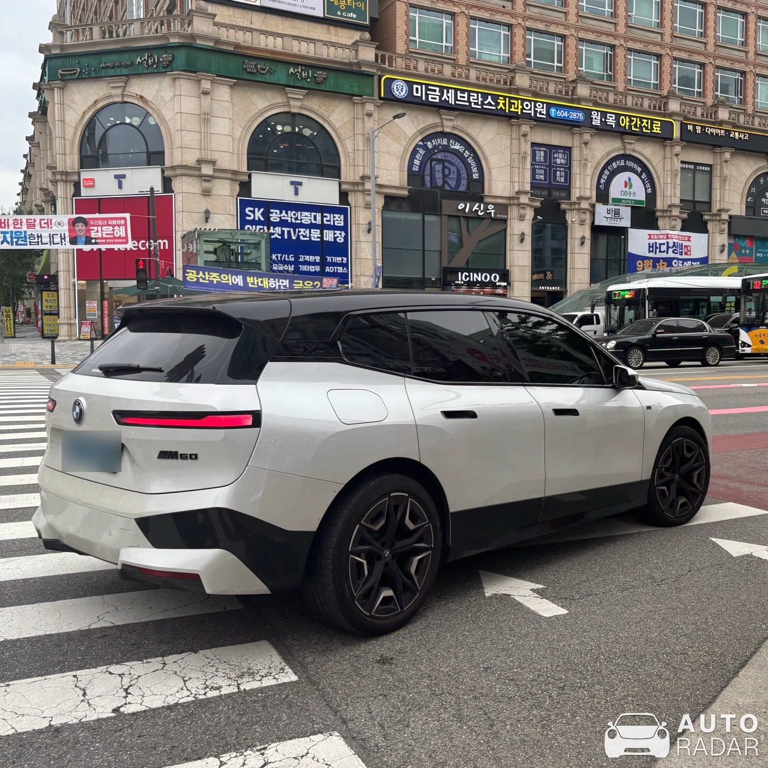 BMW iX M60 spotted in 성남시