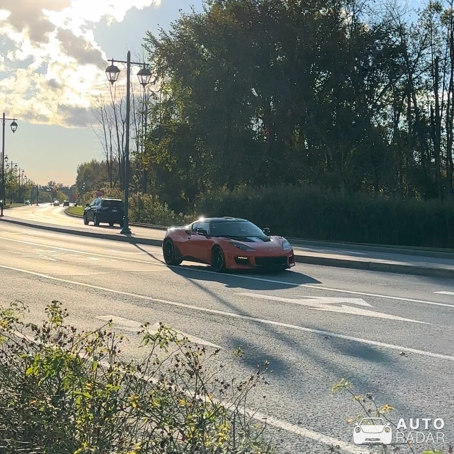 Lotus Evora GT 410 Sport spotted in Terrebonne, Canada