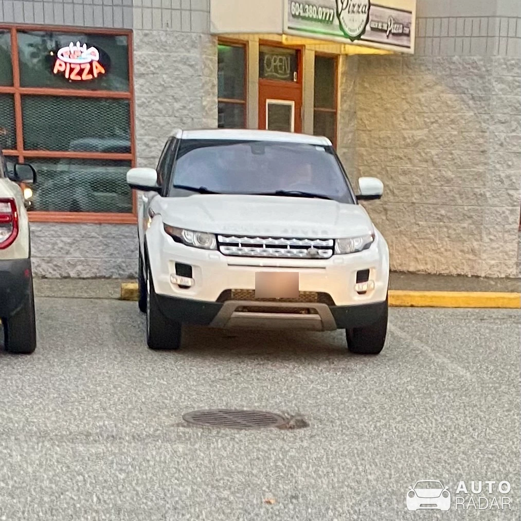 Land Rover Range Rover Evoque 2011 spotted in Maple Ridge