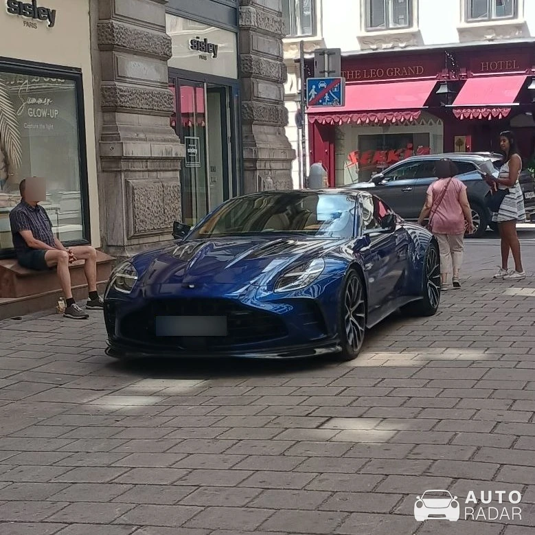 Aston Martin V12 Vantage spotted in Wien