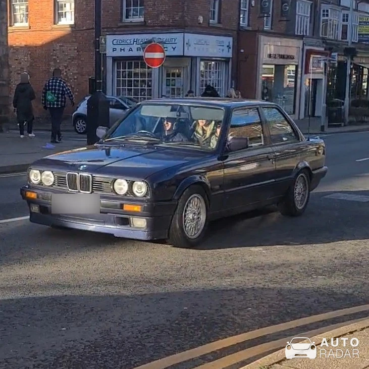 BMW M3 E30 spotted in Alderley Edge, United Kingdom