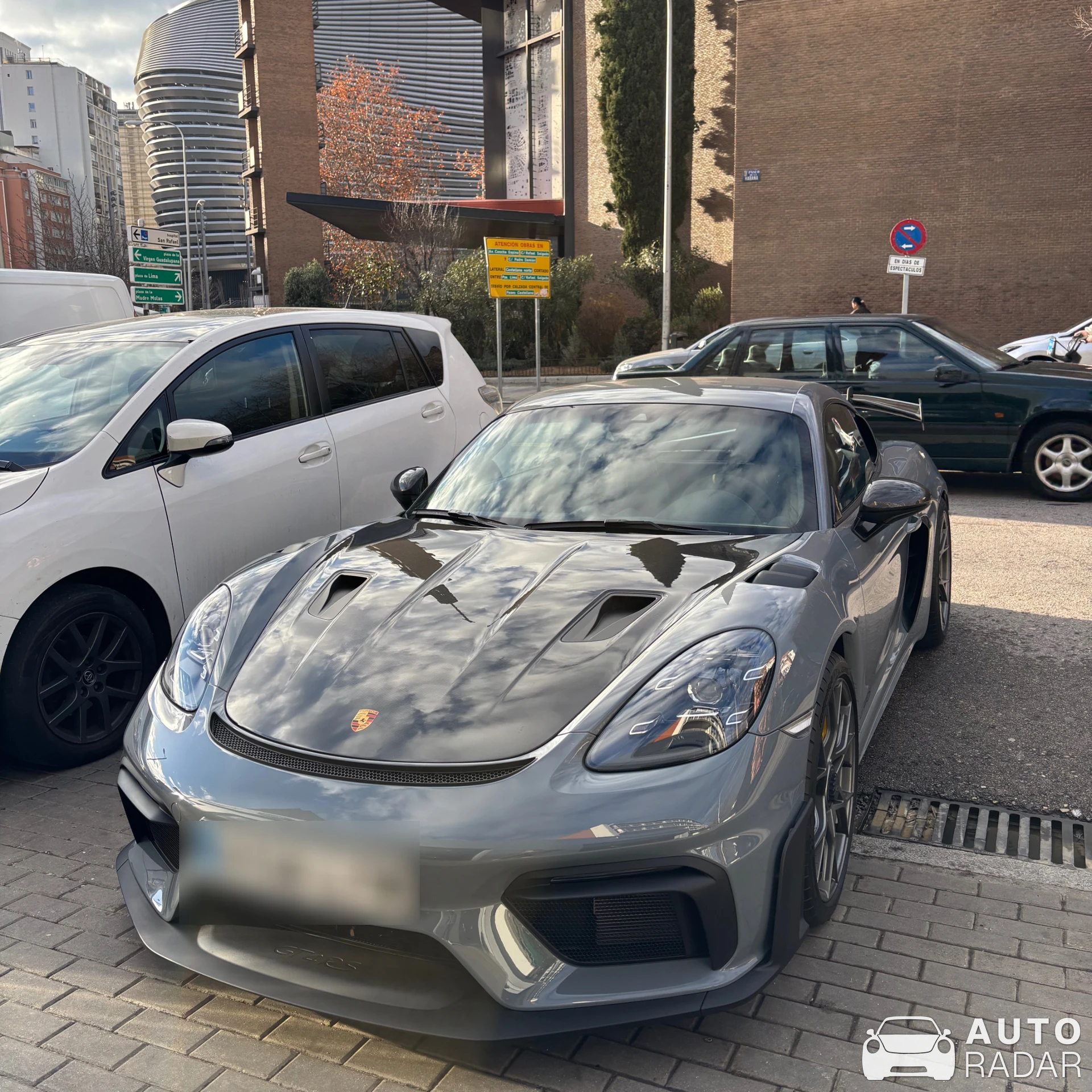 Porsche 718 Cayman GT4 RS spotted in Madrid, España
