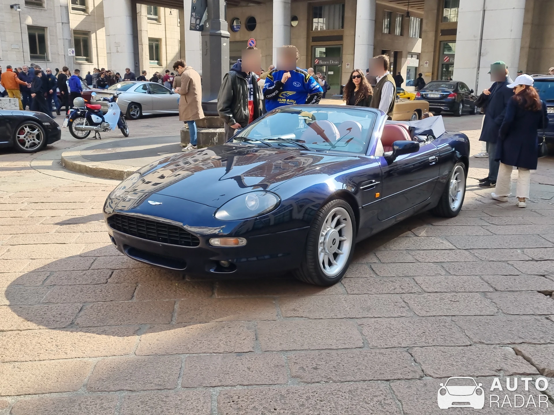 Aston Martin DB7 Volante spotted in Milano