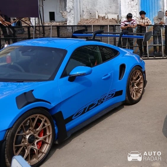 Porsche 992 GT3 RS MkI spotted in Thane, India