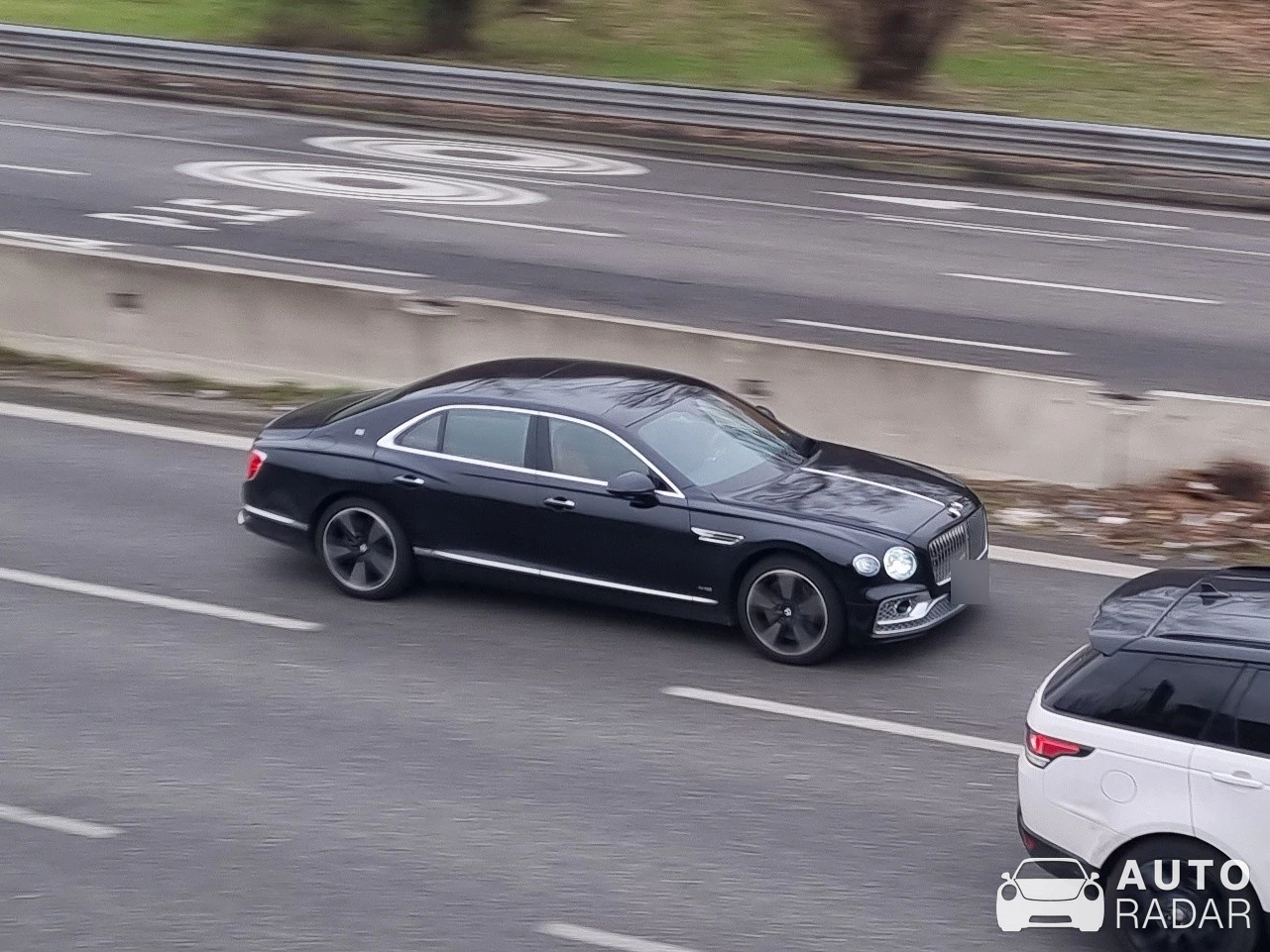 Bentley Flying Spur W12 spotted in Milano, Italy