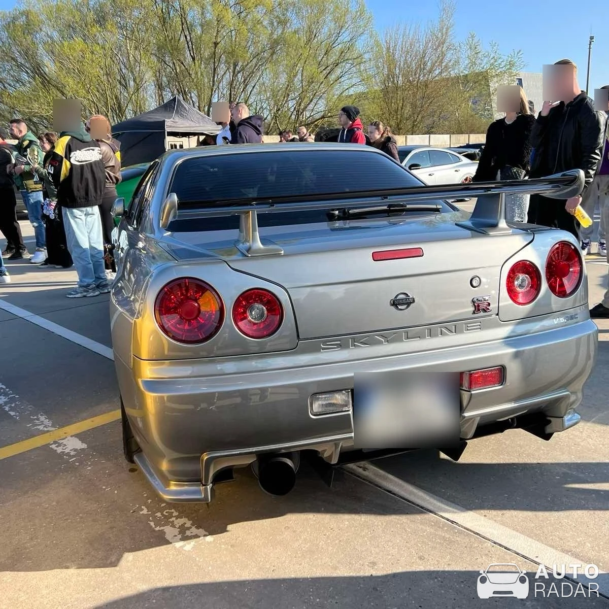Nissan Skyline R34 GT-R V-Spec II spotted in Székesfehérvár