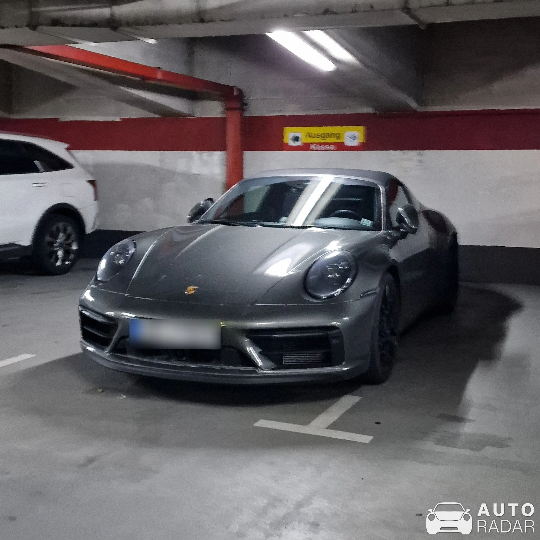 Porsche 992 Carrera GTS Cabriolet MkI spotted in Vienna, Austria