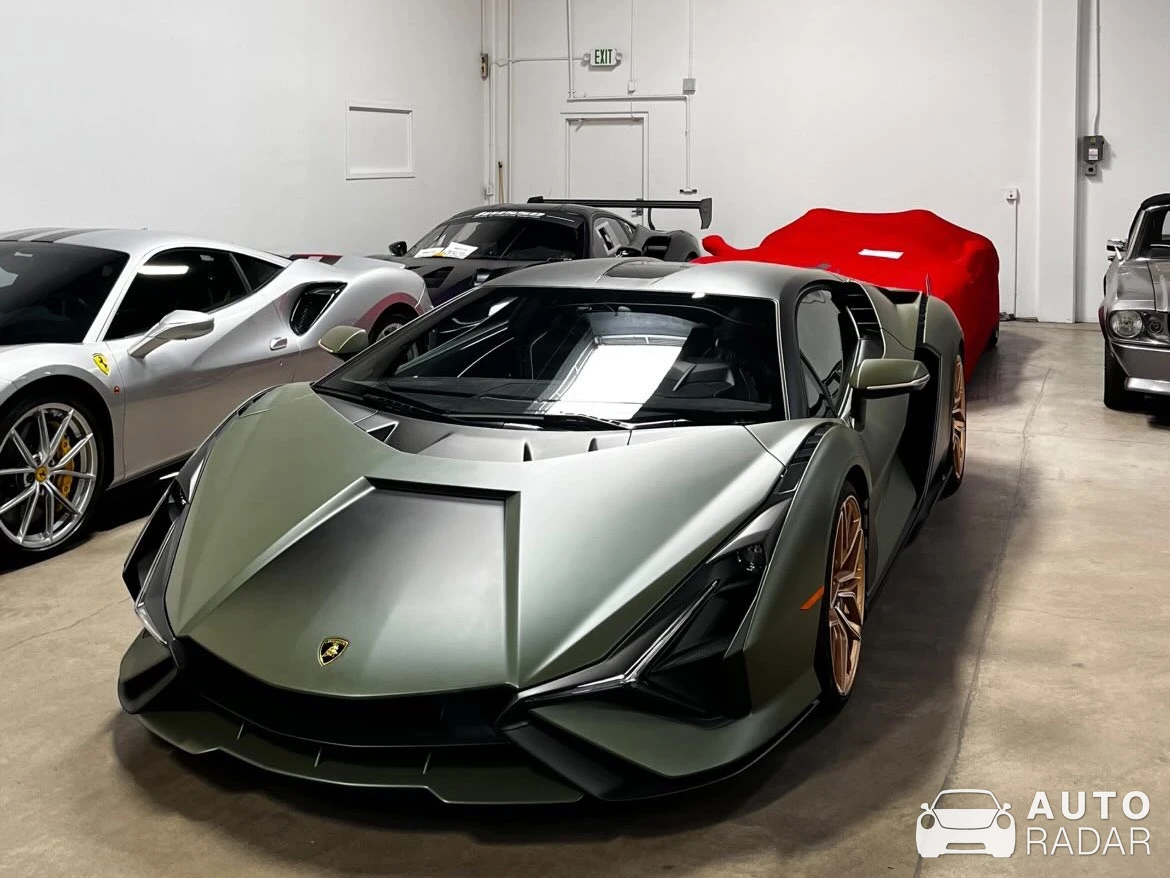 Lamborghini Sián FKP 37 spotted in West Covina, United States