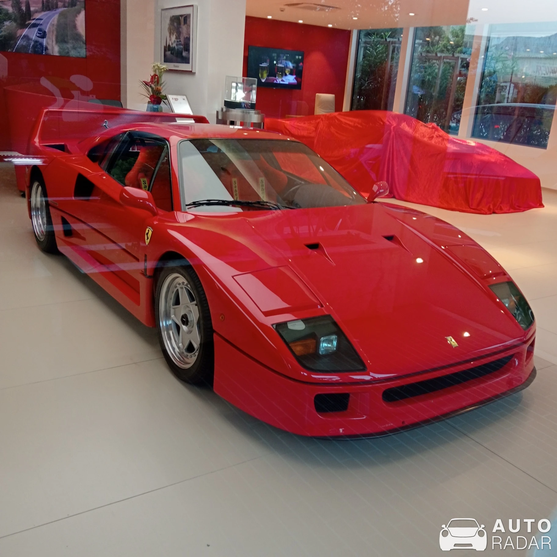 Ferrari F40 spotted in Alcalá de Henares, Spain