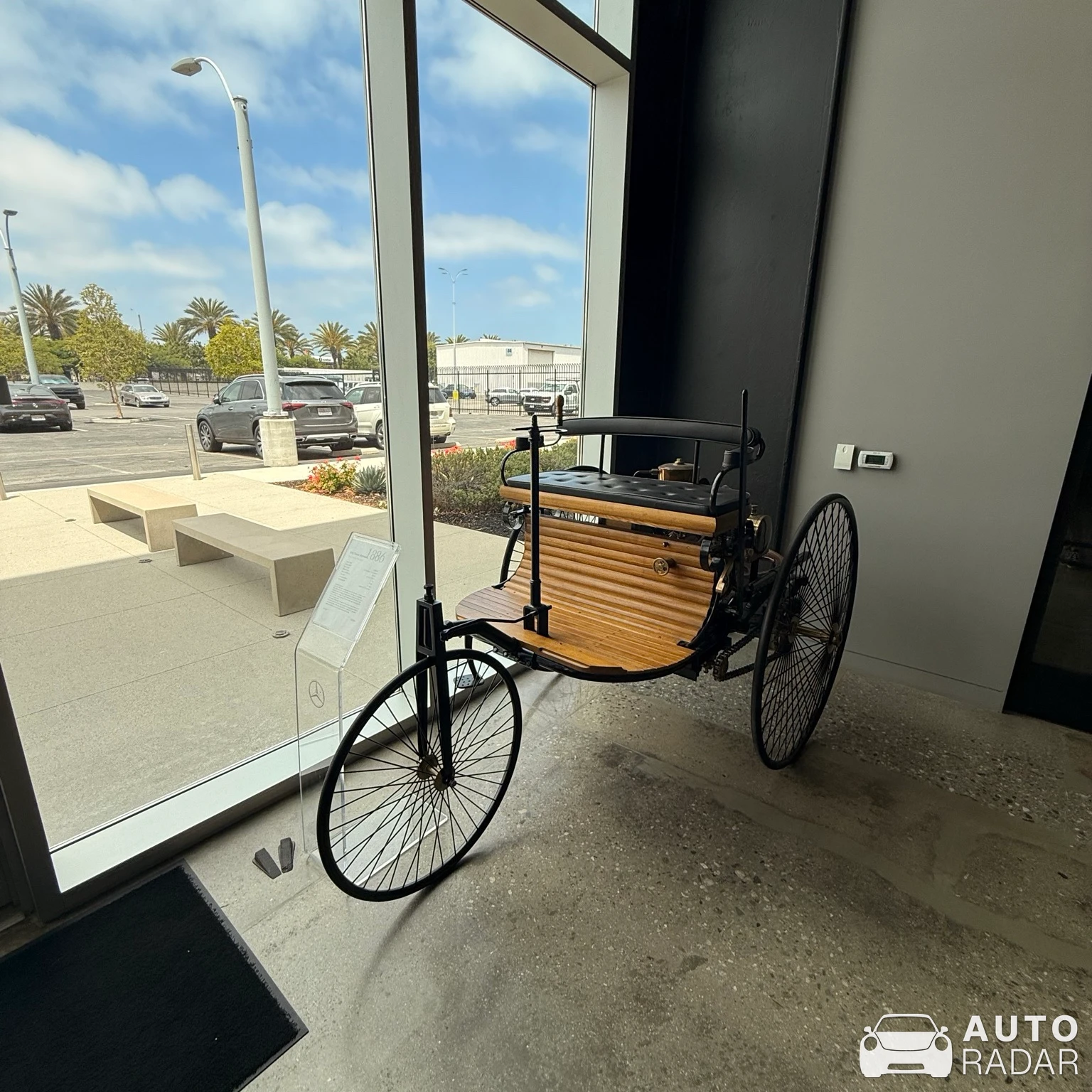 Mercedes-Benz Patent-Motorwagen spotted in Long Beach