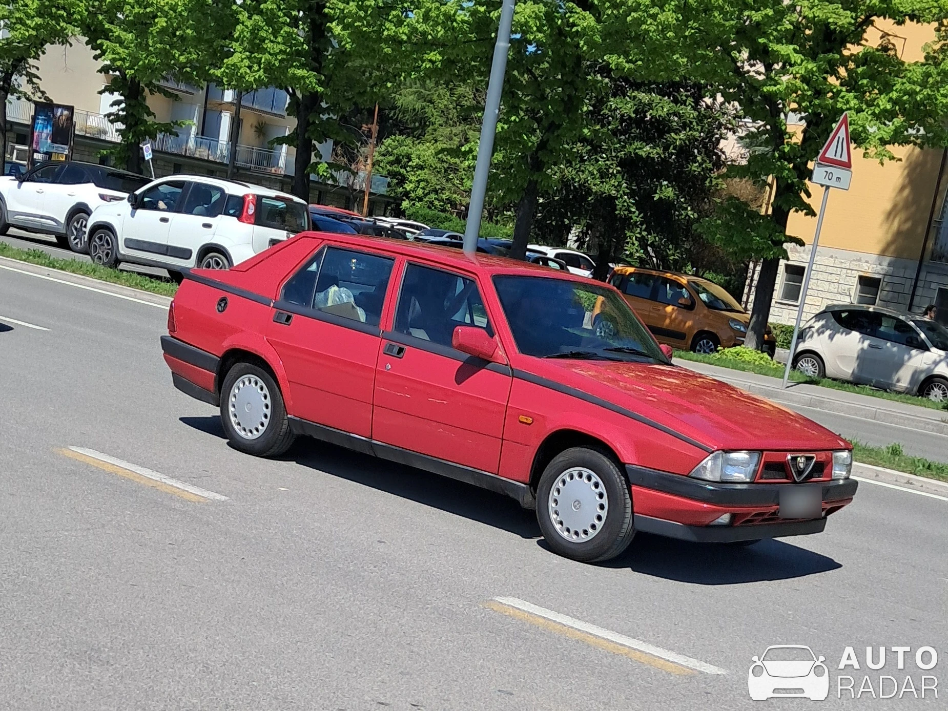 Alfa Romeo 75 spotted in Rimini