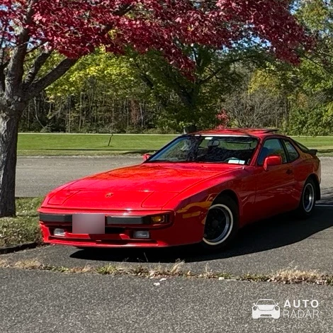 Porsche 944 spotted in Auburn