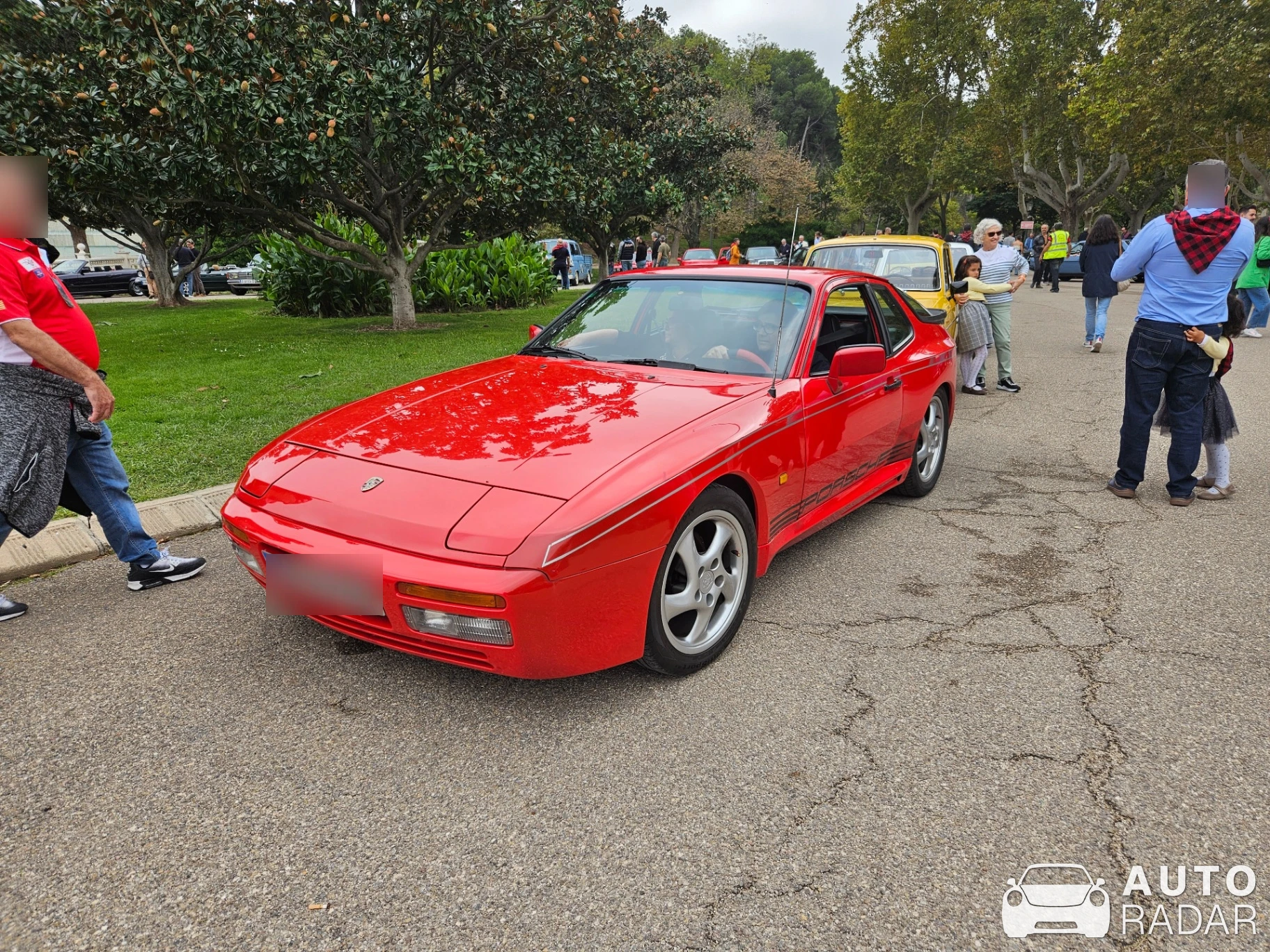 Porsche 944 spotted in Zaragoza, Spain