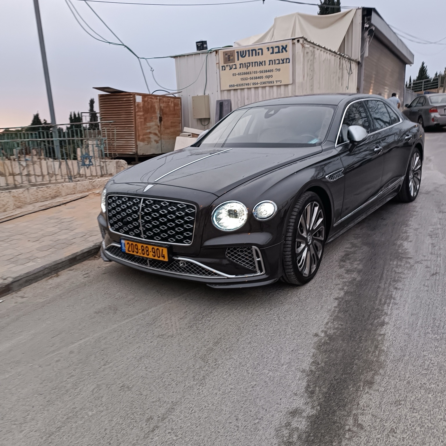 Bentley Flying Spur V8 2022 Mulliner