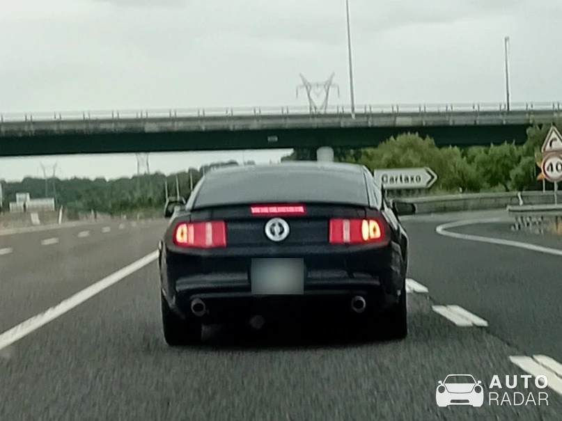 Ford Mustang GT 2010 spotted in Santarém