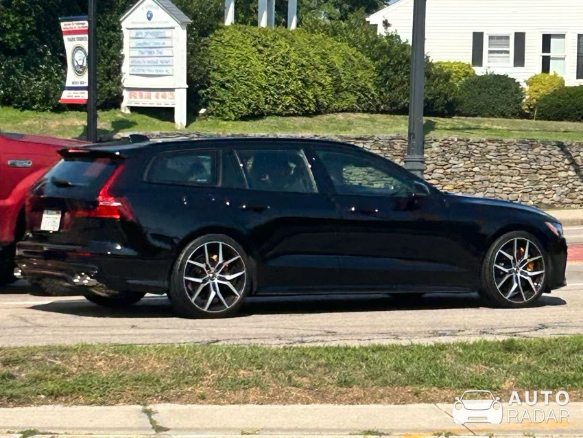 Volvo V60 Polestar spotted in Barrington
