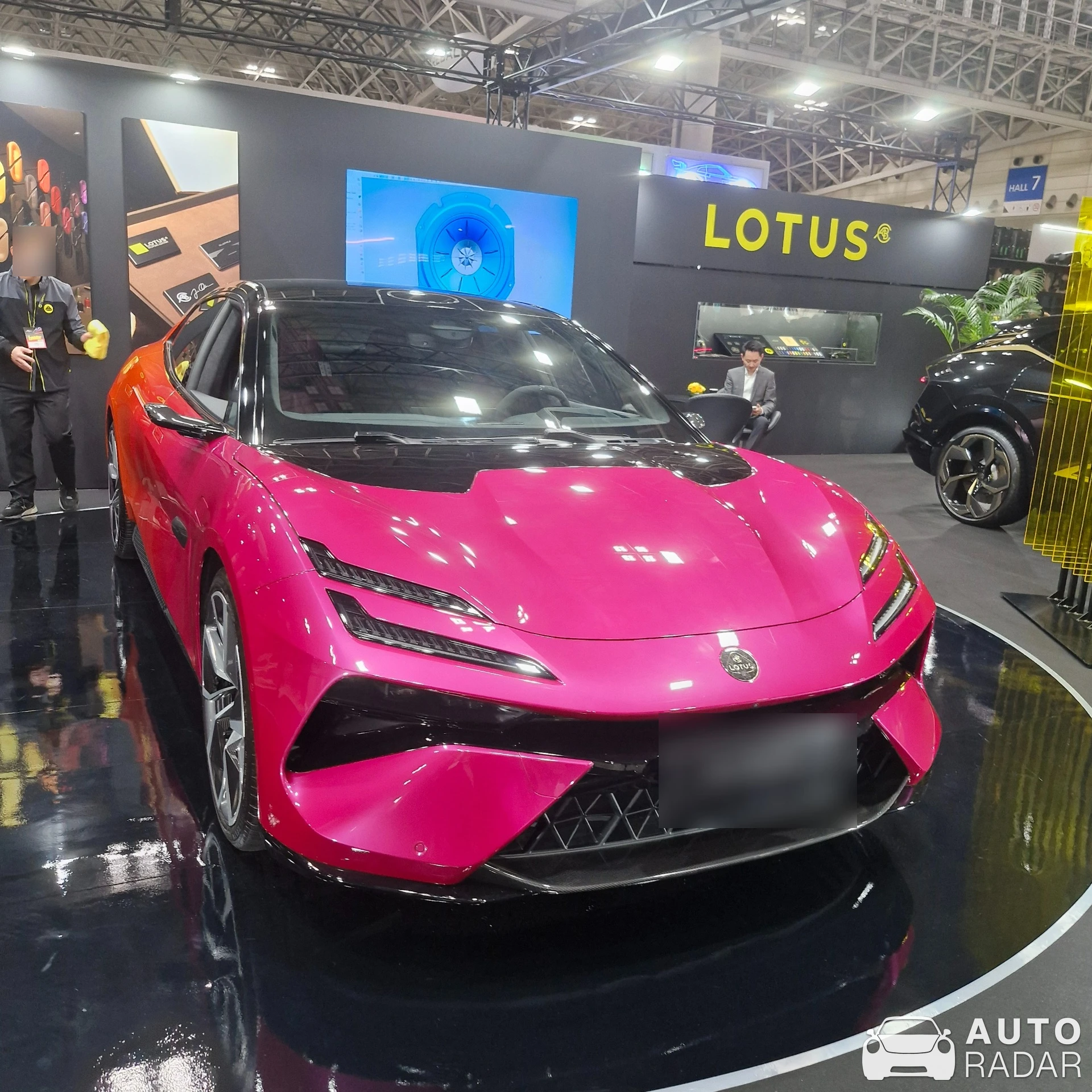 Lotus Emeya spotted in Chiba, Japan