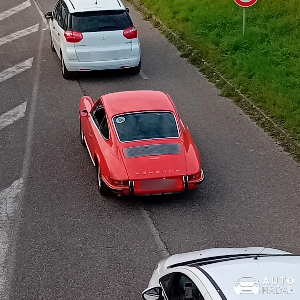 Porsche 911 T spotted in Lyon, France
