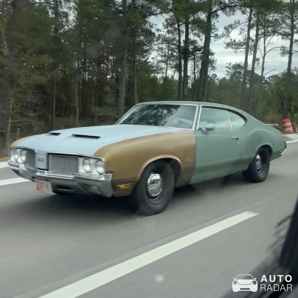 Oldsmobile 442 spotted in Holly Hill