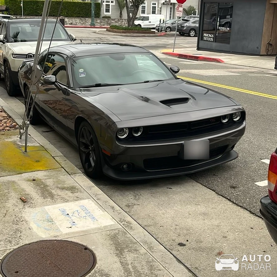 Dodge Challenger R/T spotted in Hermosa Beach, United States