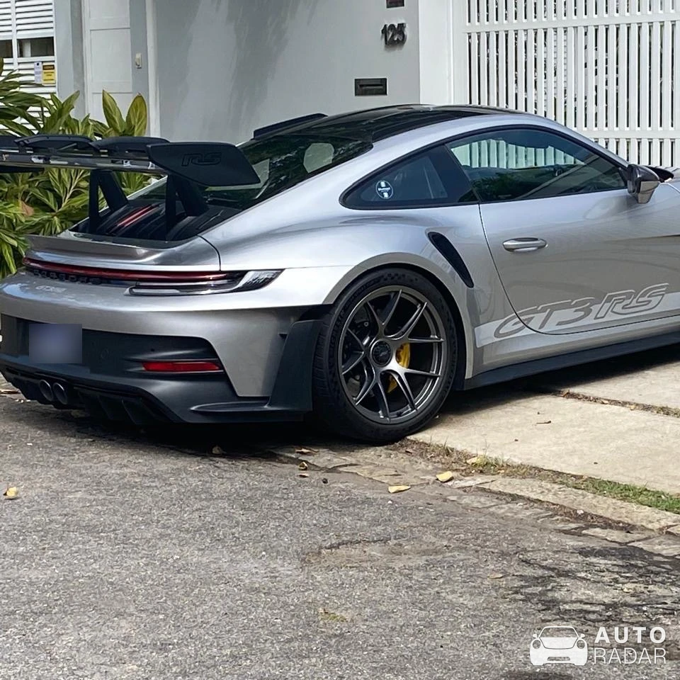 Porsche 992 GT3 RS MkI spotted in Barra da Tijuca, Brazil