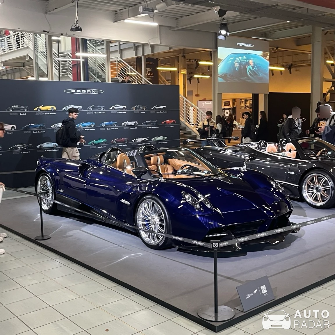 Pagani Huayra Roadster HP spotted in Milano