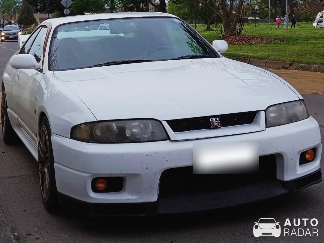 Nissan Skyline R33 spotted in Temuco, Chile
