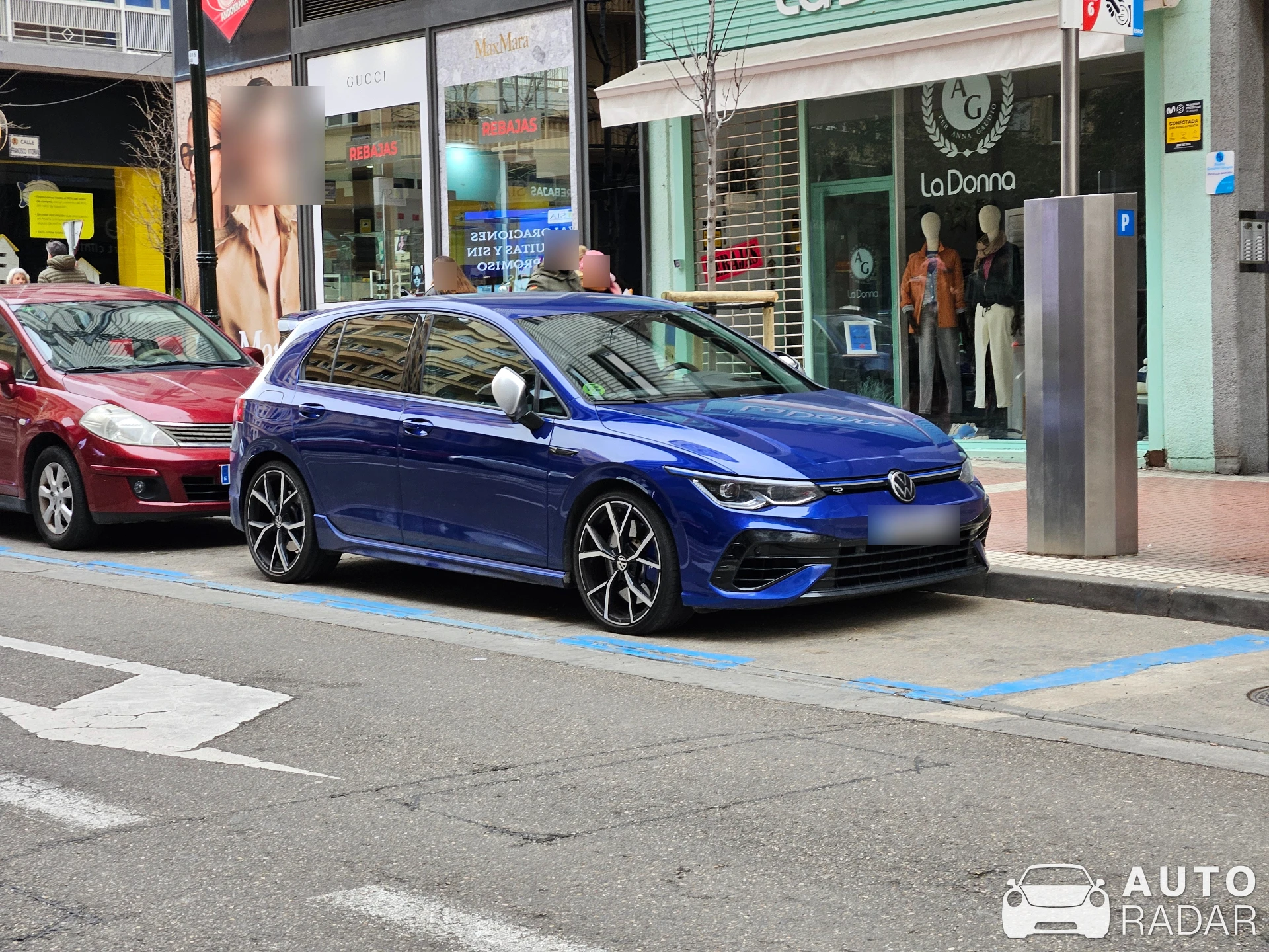 Volkswagen Golf 8 R spotted in Zaragoza, España