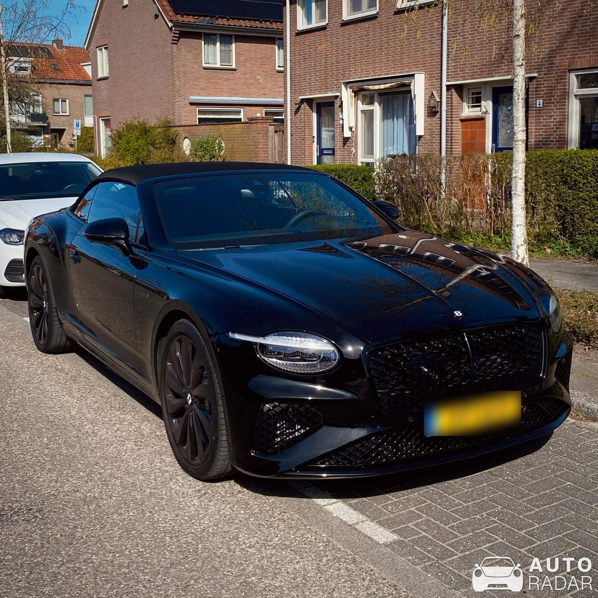 Bentley Continental GTC 2025 Black Edition spotted in Amstelveen