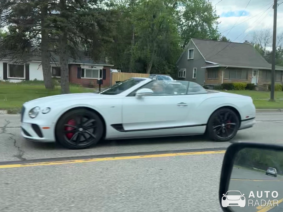 Bentley Continental GT3-R spotted in Troy