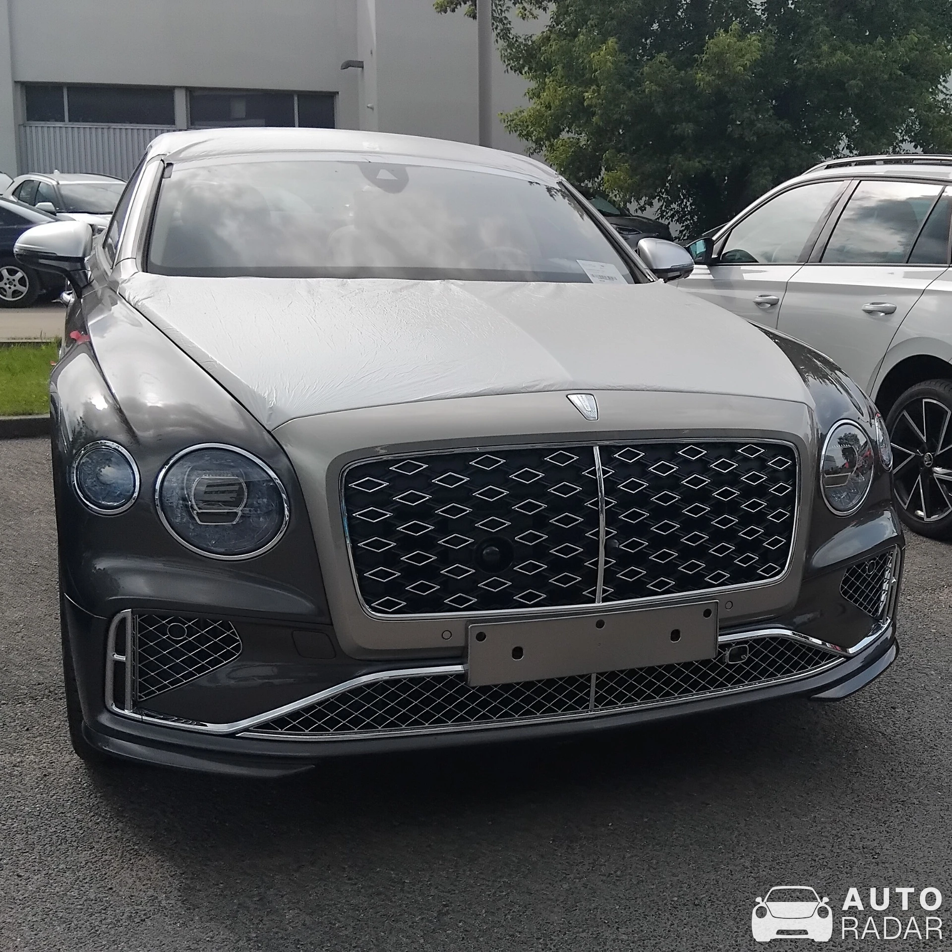 Bentley Azure Mulliner spotted in Rīga
