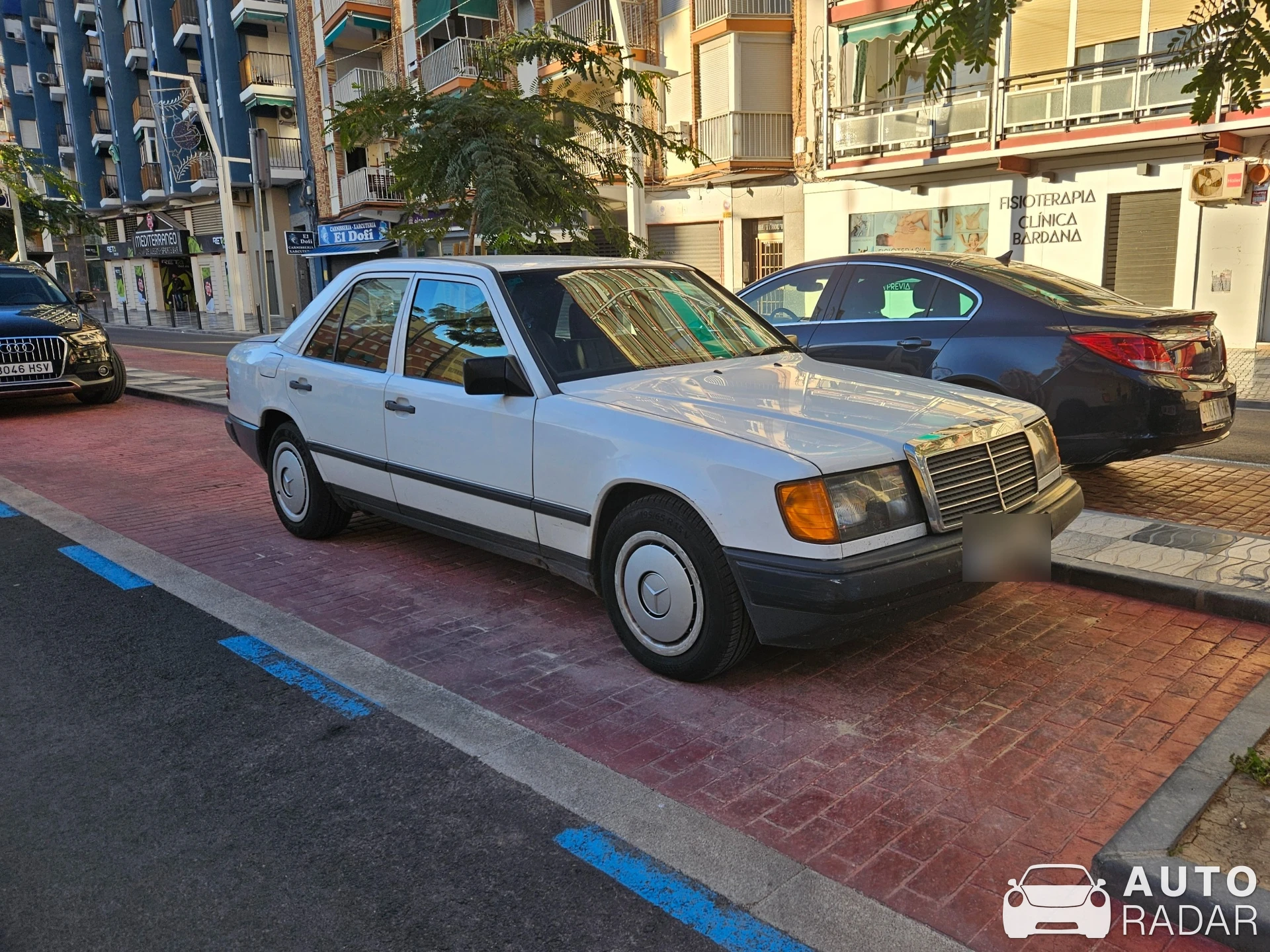 Mercedes-Benz 190E spotted in Cullera, España