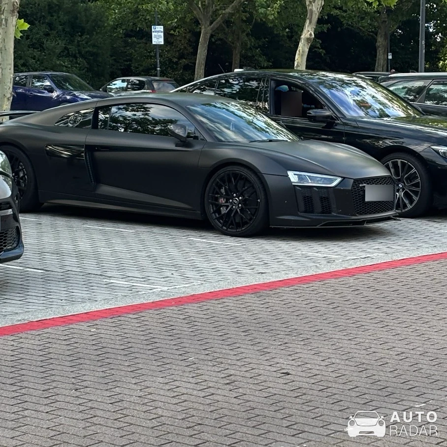 Audi R8 Type 4S spotted in Stony Stratford