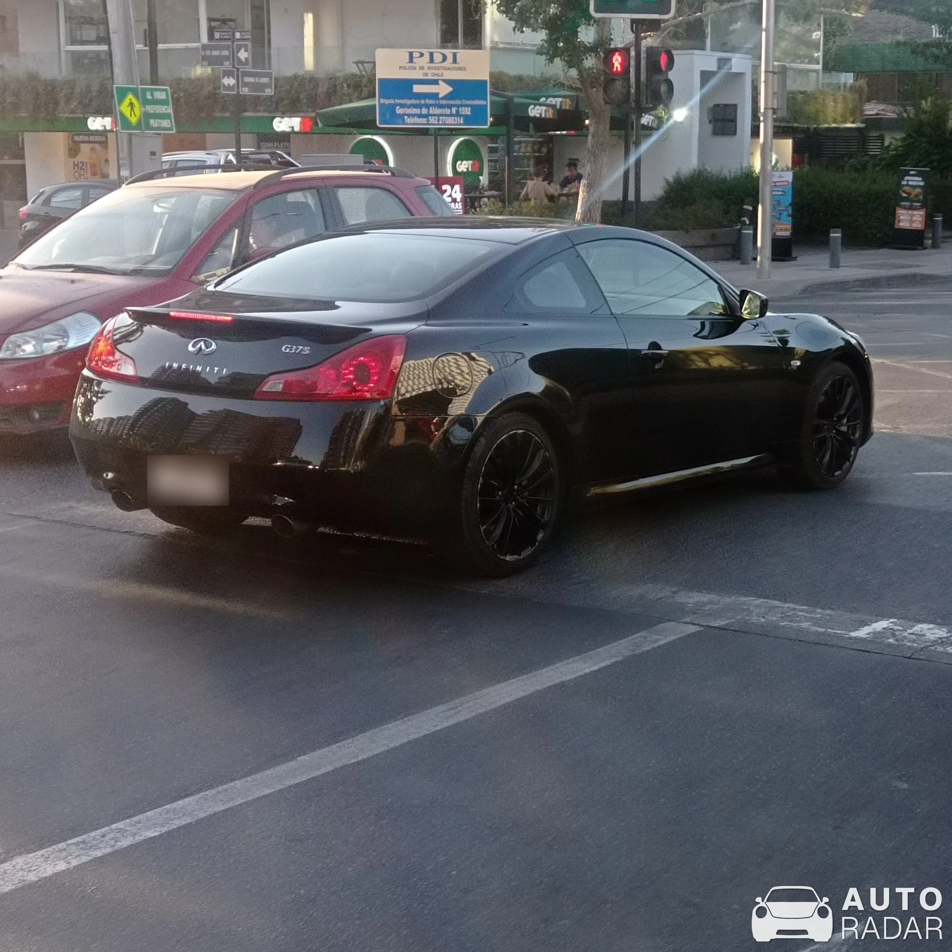 Infiniti G37 spotted in Las Condes, Chile