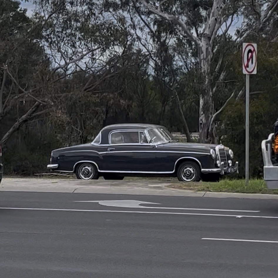 Mercedes-Benz 220 S Ponton W128