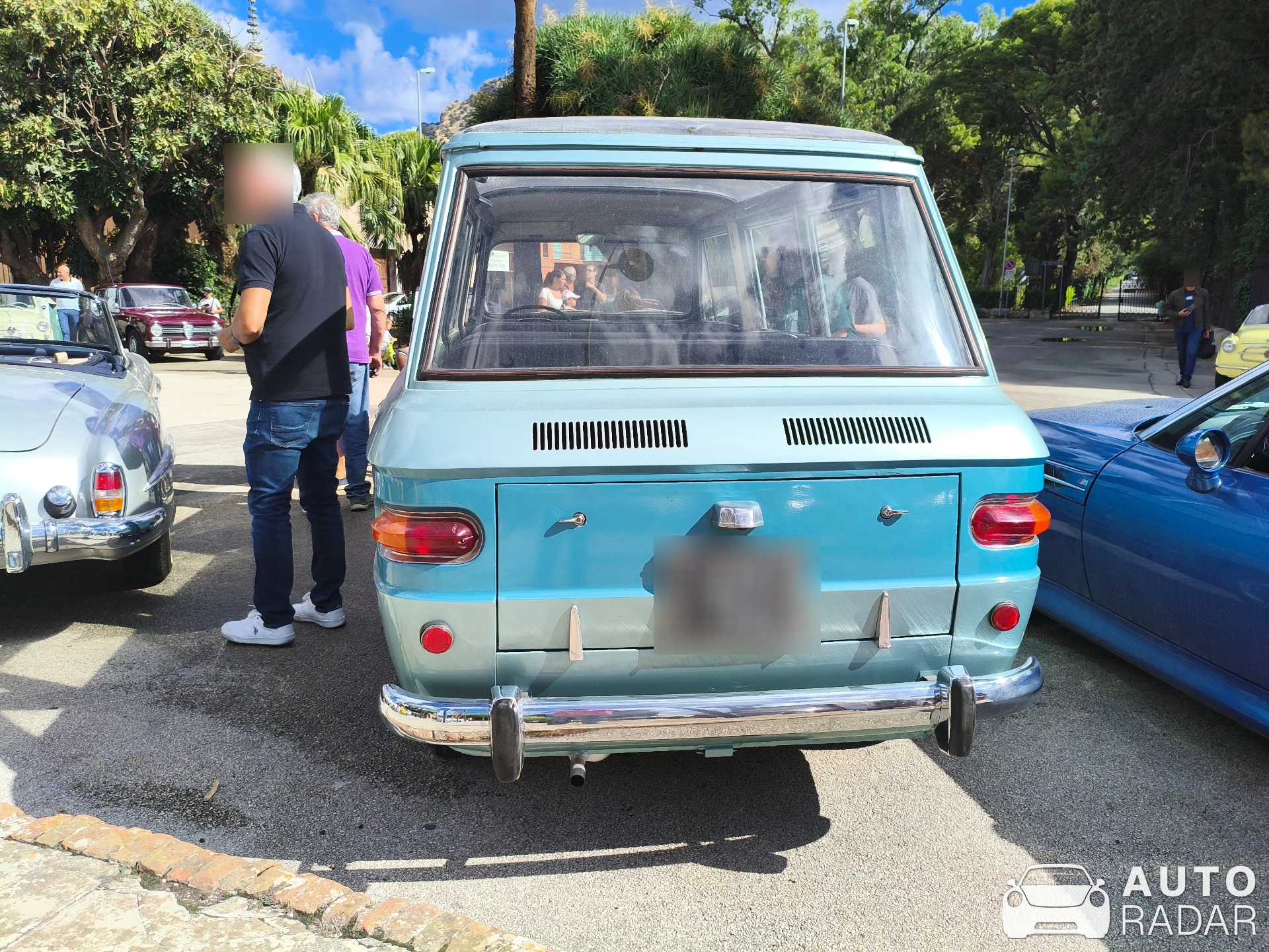 Fiat 600 D spotted in Palermo
