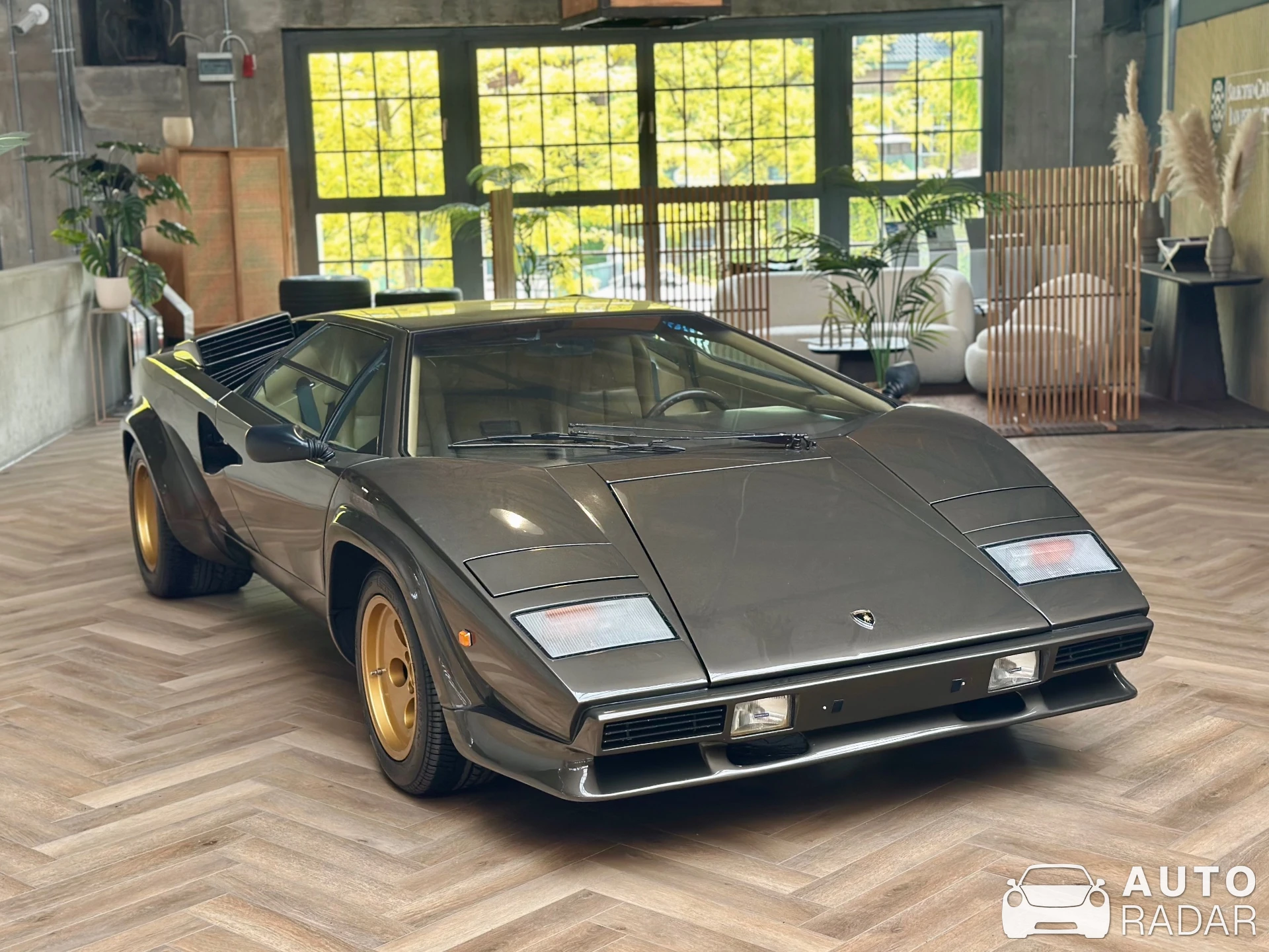 Lamborghini Countach LP5000 S spotted in Düsseldorf