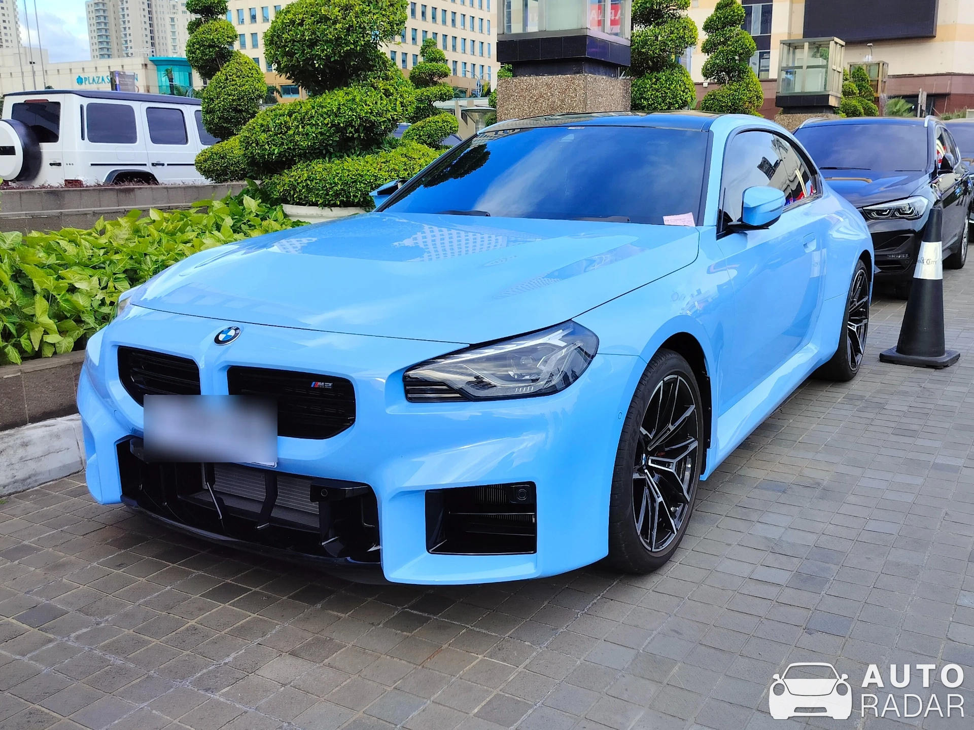 BMW M2 G87 Coupé spotted in Kota Jakarta Selatan, Indonesia