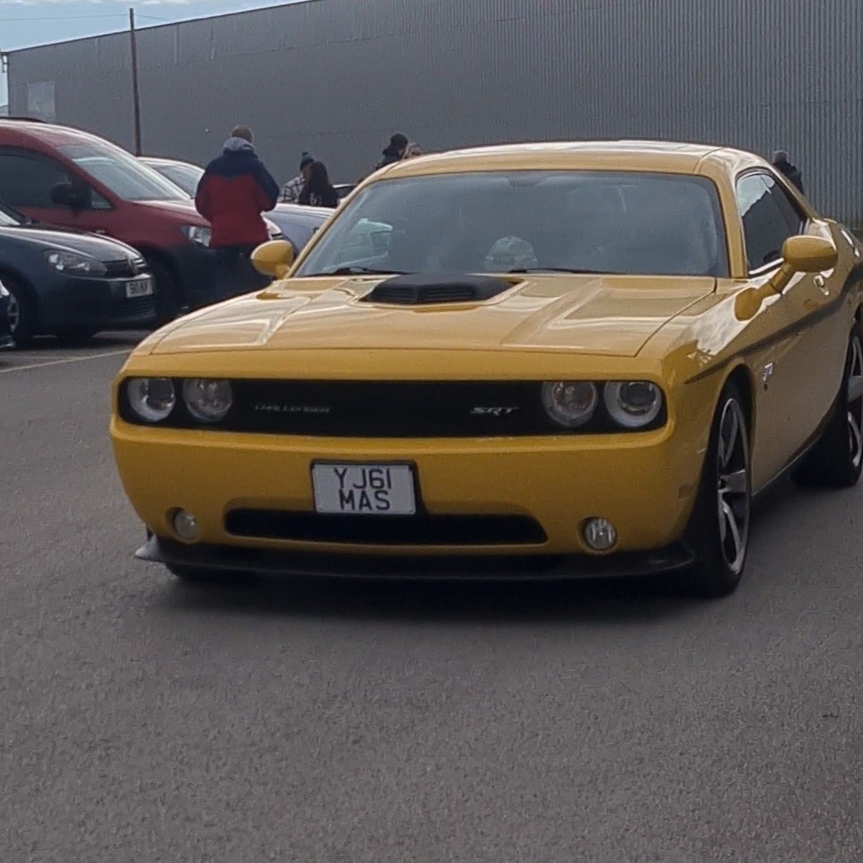 Dodge Challenger SRT-8 392 Yellow Jacket