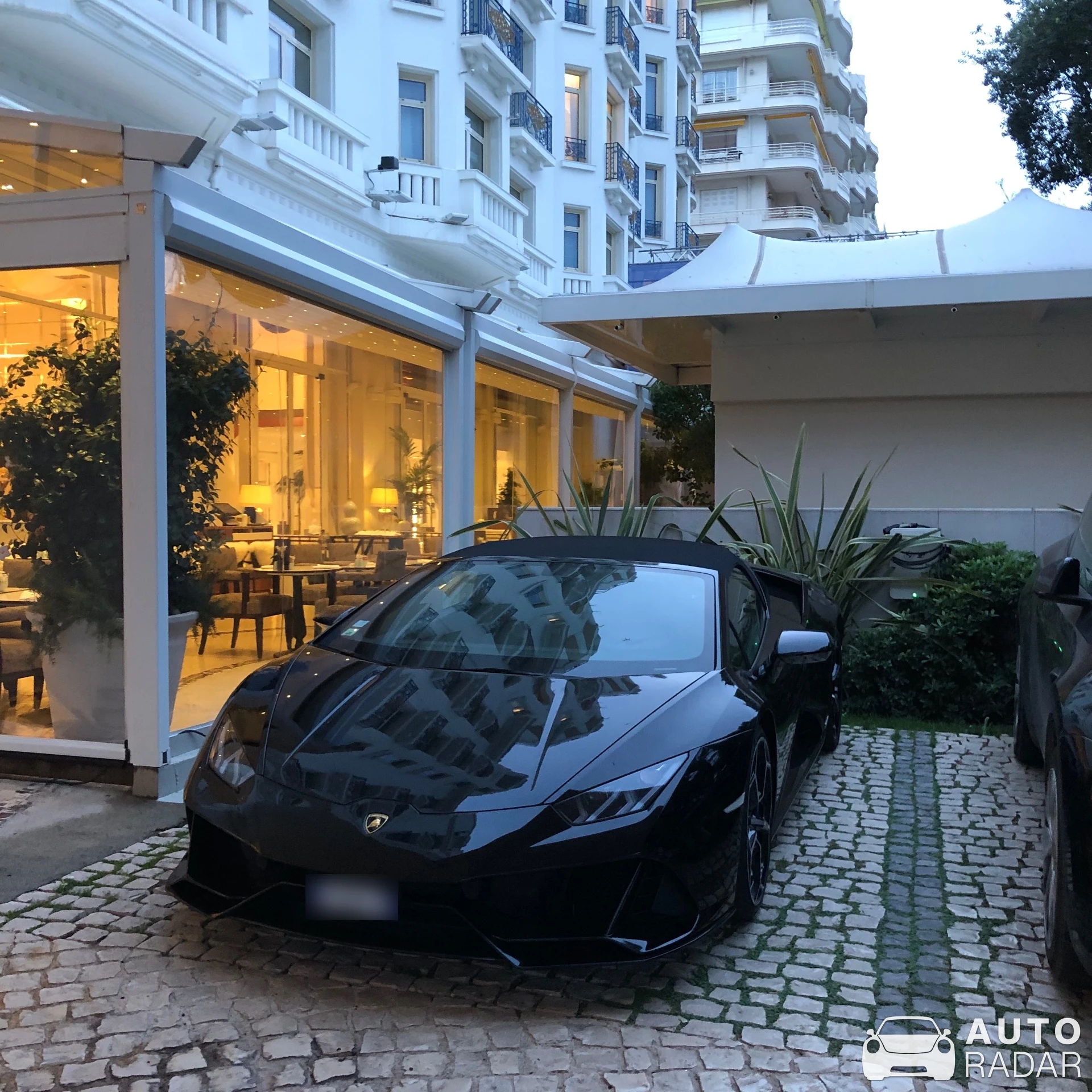 Lamborghini Huracán LP610-4 spotted in Cannes, France