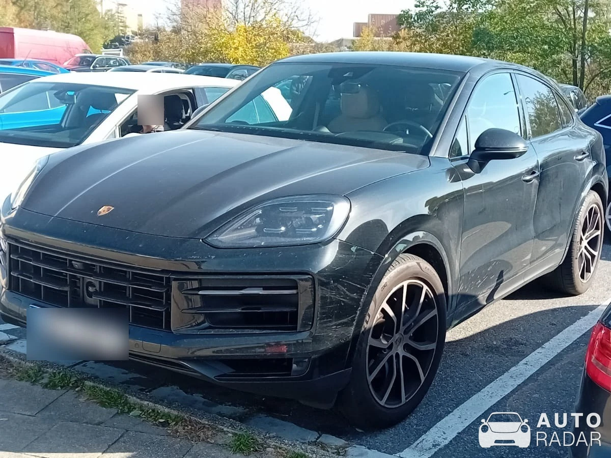 Porsche Cayenne Coupé S spotted in Třebíč, Czechia
