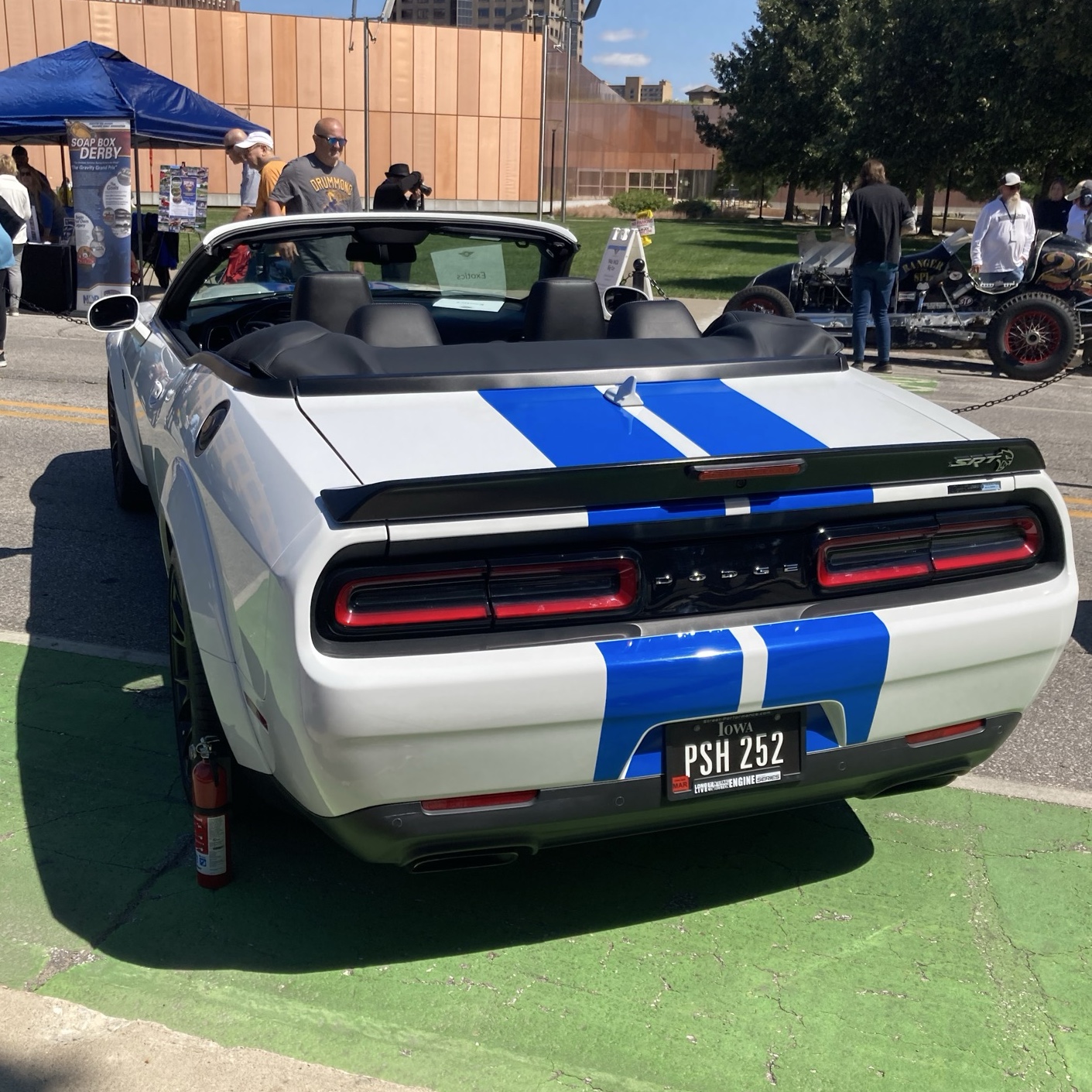Dodge Challenger SRT Hellcat Convertible