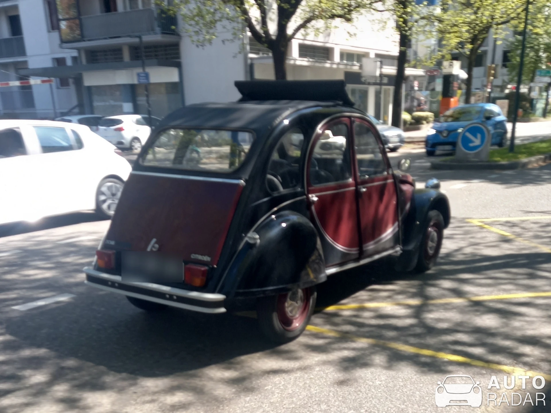 Citroën 2CV6 Club spotted in Annecy