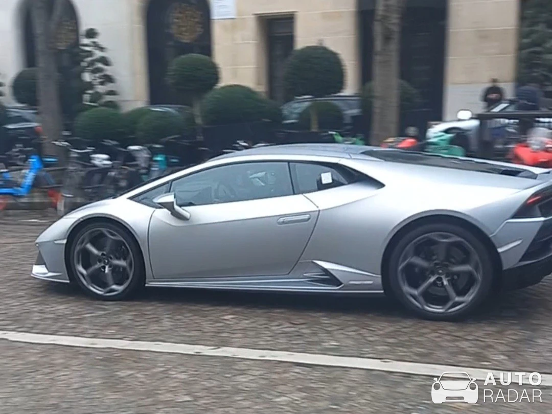 Lamborghini Huracán LP640-4 EVO spotted in Paris, France