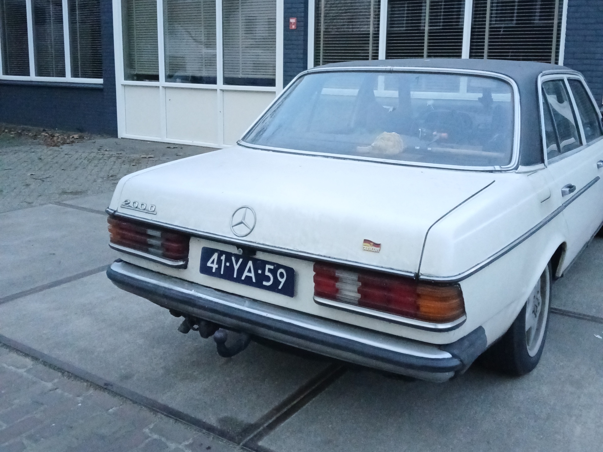 Mercedes-Benz 200SE