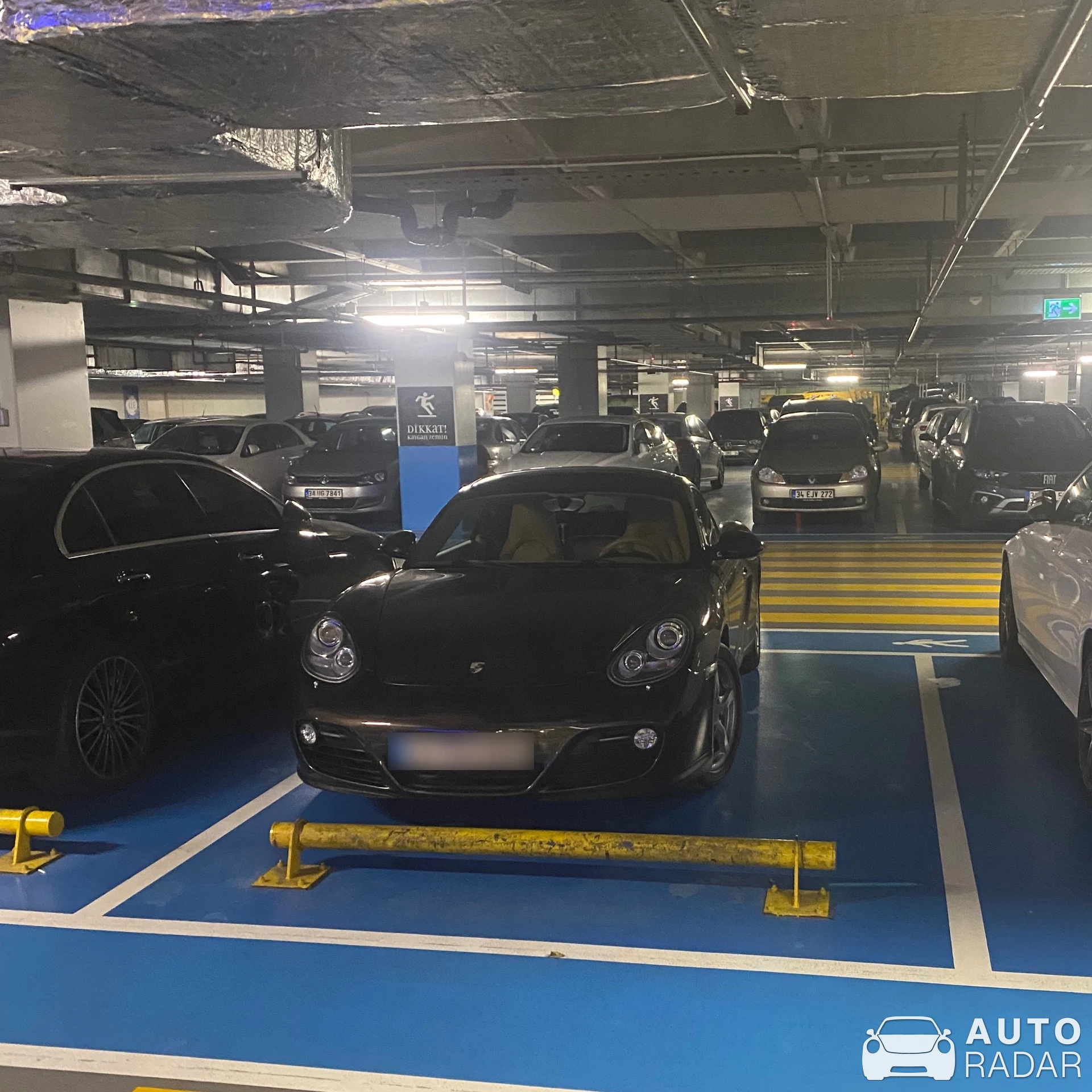 Porsche 981 Cayman S spotted in Sarıyer, Türkiye
